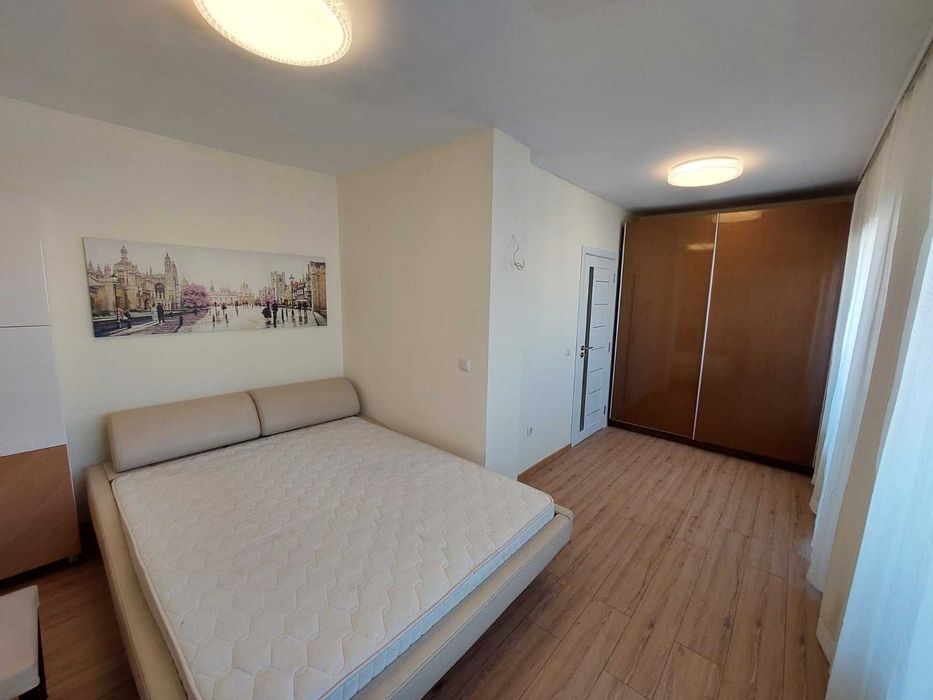 Продава се Тристаен апартамент в Варна, Център - 85 кв.м за 2106 €/кв.м - Снимка #8