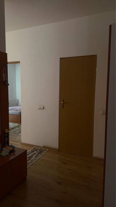 Inchiriere apartament 76 mp