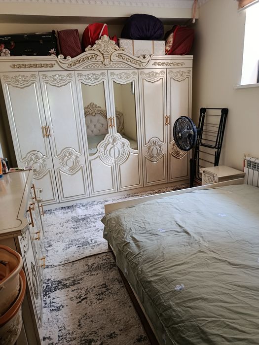 Уй сотилади 6 хонали