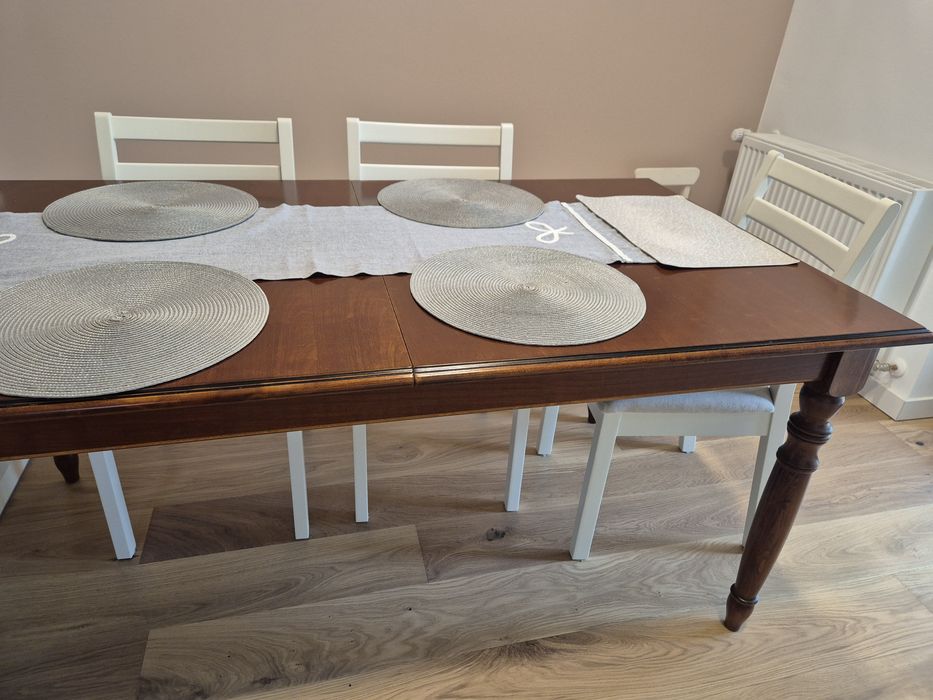 Mobilier lemn masiv culoare cires nuc
