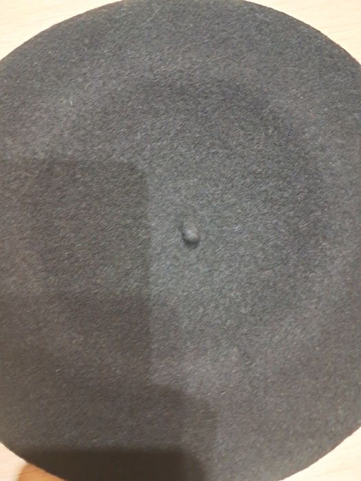 Беретка женская черная