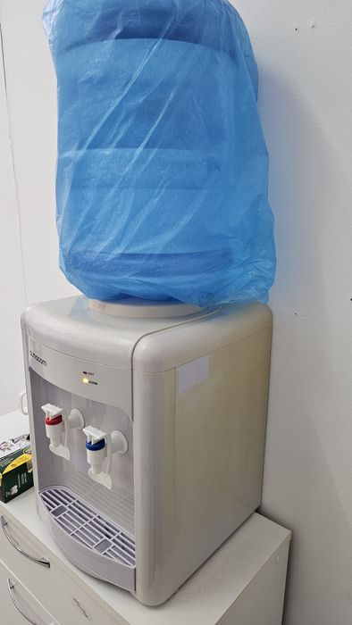 Подам кулер для воды настольный