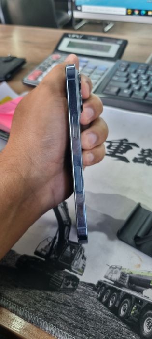 Iphone 13 pro  холати зур,  очилмаган кирилмаган. Ёмкость 76%