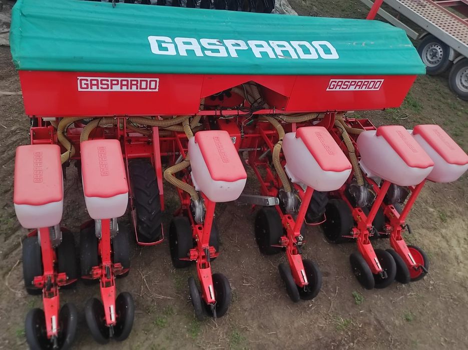 Semănătoare Gaspardo mte telescopică  calculator vând completa sau dez