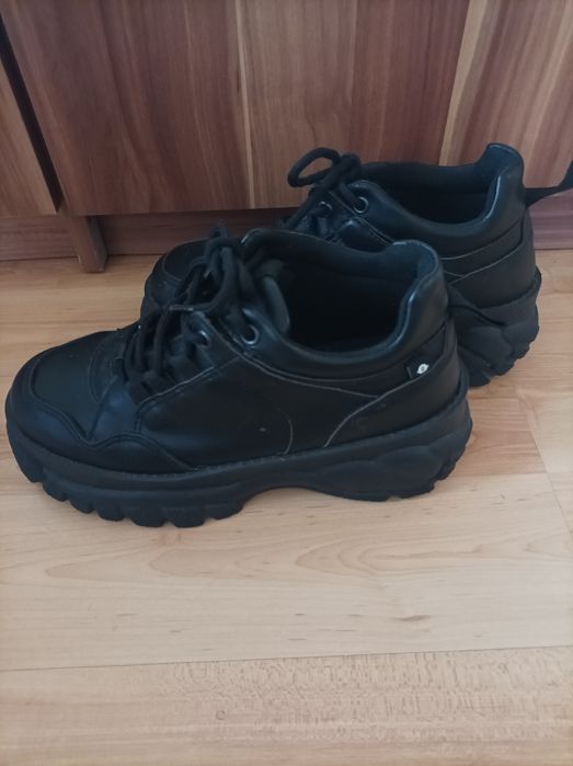 Черни сникърси Altercore