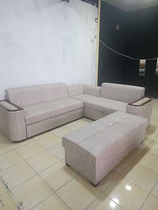 Yumshoq mebel birinchi qoʻl yetqazb berish xizmati bor