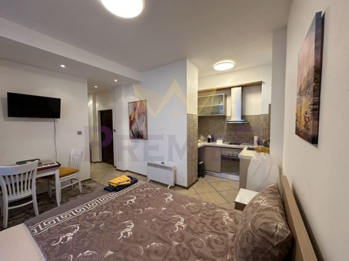 Продава се Четиристаен апартамент в София, Център - 117 кв.м за 4860 €/кв.м - Снимка #1