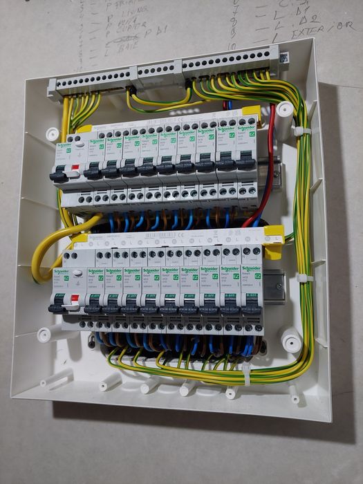 Electrician calificat, rapid si accesibil