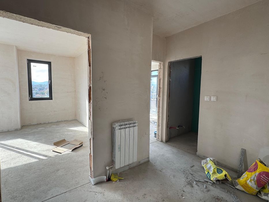 Тристаен Газифициран Апартамент Ново Строителство , Широк Център