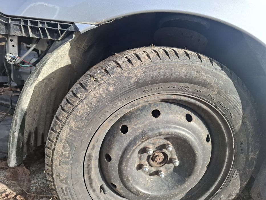 Продавам на части Субару Легаси 2013г