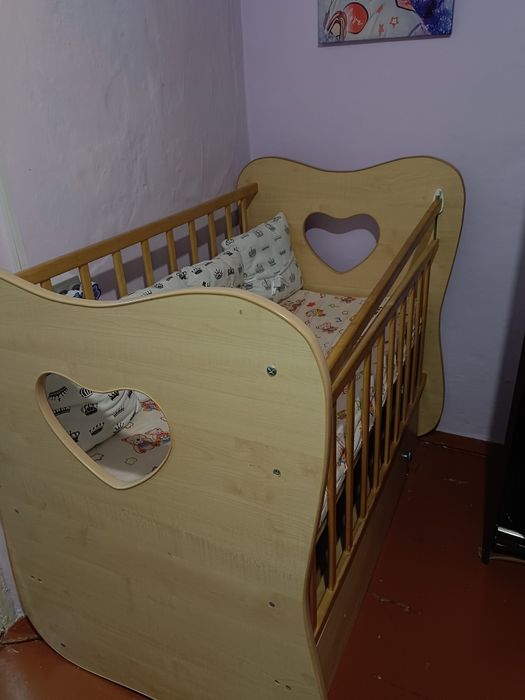 Продам кроватку 8