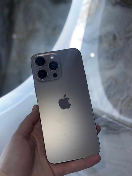 Продам айфон 15 про макс на 512 Гб