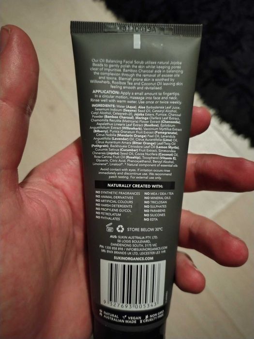 Sukin Oil Balancing Pore Refining Facial Scrub, a 125ml