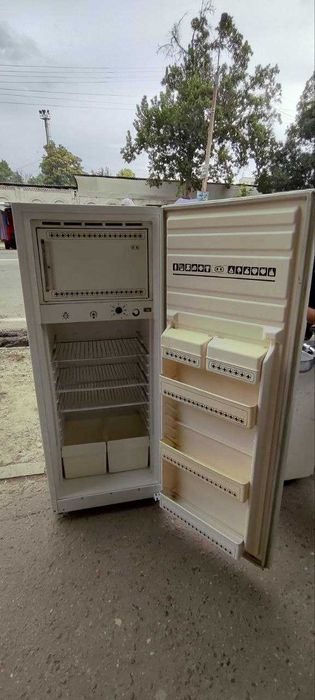 Продается холодильник Снежинка