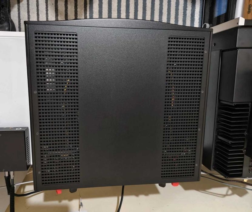 Интегриран усилвател Hegel H600 в ментова кутия