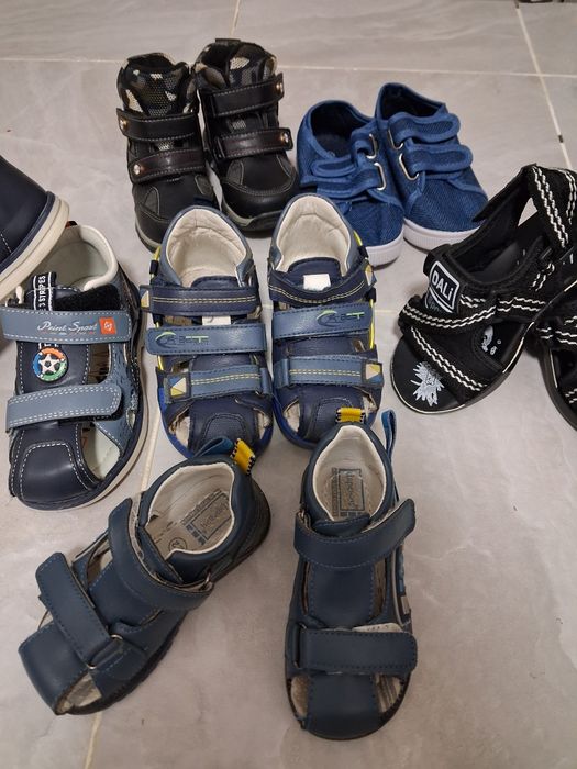 Обувь на мальчика сандали