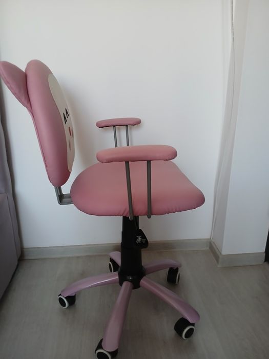 Vând scaun de birou Kitty roz copii