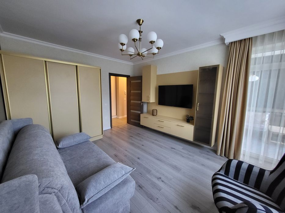 Inchiriez garsoniera complet echipata, finisaje deosebite