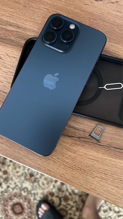 Iphone 15 pro max blue titanium