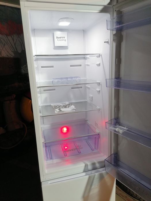 Продам холодильник Beko