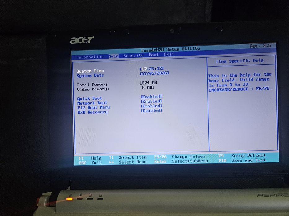 Мини лаптоп Acer