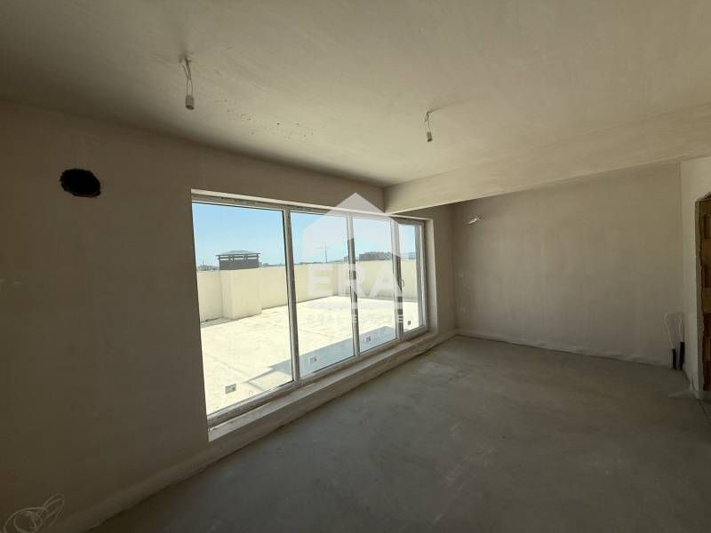 Продава се Четиристаен апартамент в Варна, Възраждане 1 - 174 кв.м за 821 €/кв.м - Снимка #6