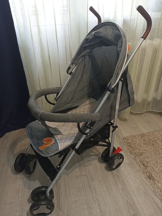 Продам прогулочную коляску трость
