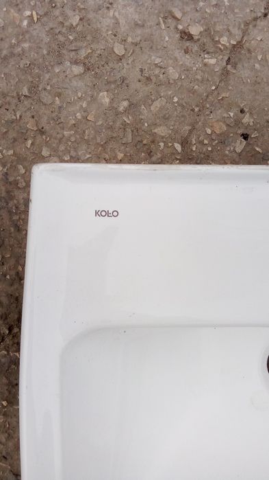 Бяла мивка за баня