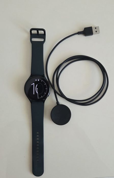 Samsung Galaxy watch 4 - 44mm SM-R870