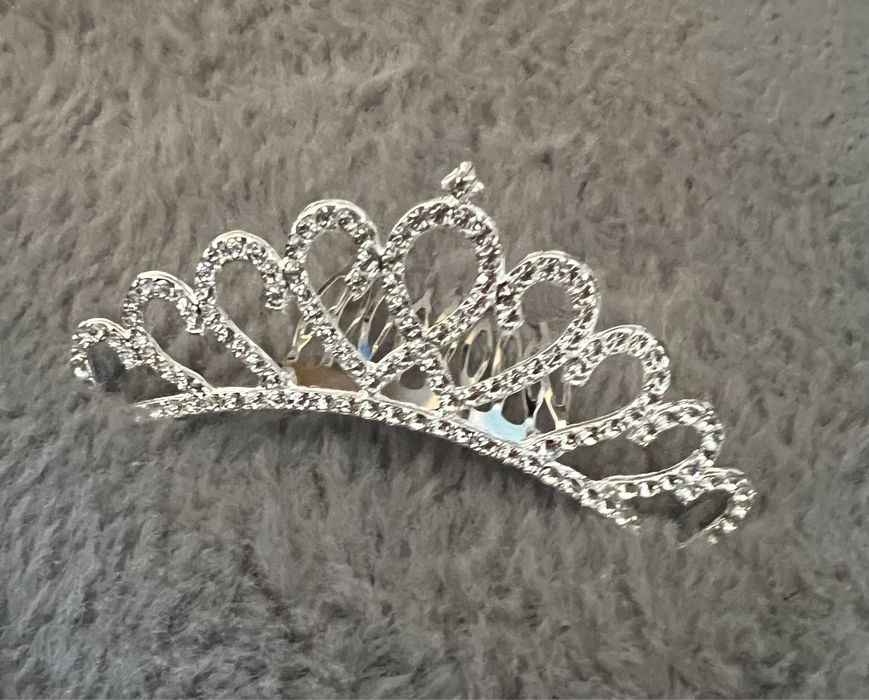 Coronita, accesoriu de par