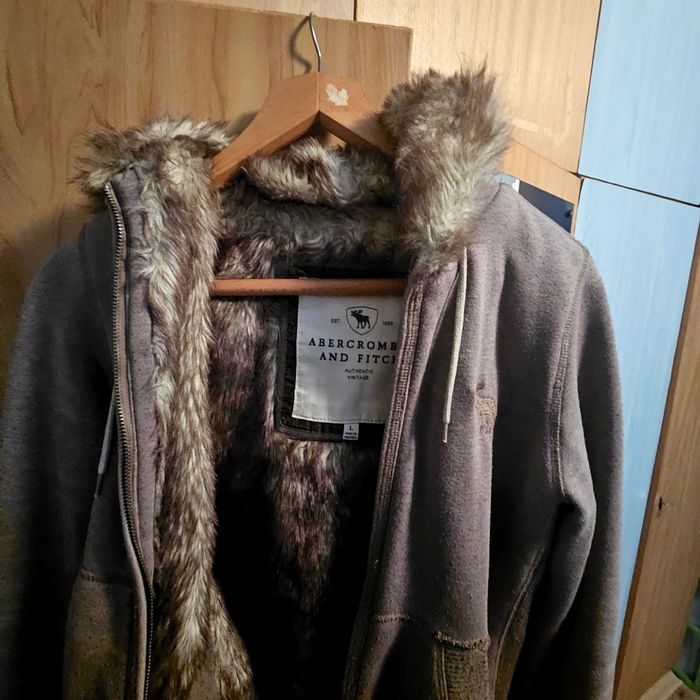 Суичър с гугла и подплата