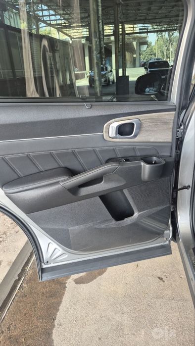 Kia Sorento 2023  krask toza . 33000 km yurgan.