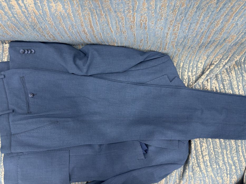 Костюм мужской.