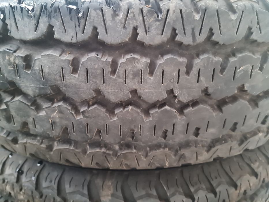 De vanzare 4 anvelope 195/70/15 Barum