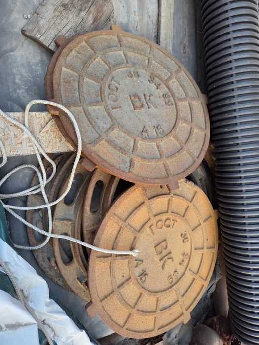 Продам чугунные крышки колодцы