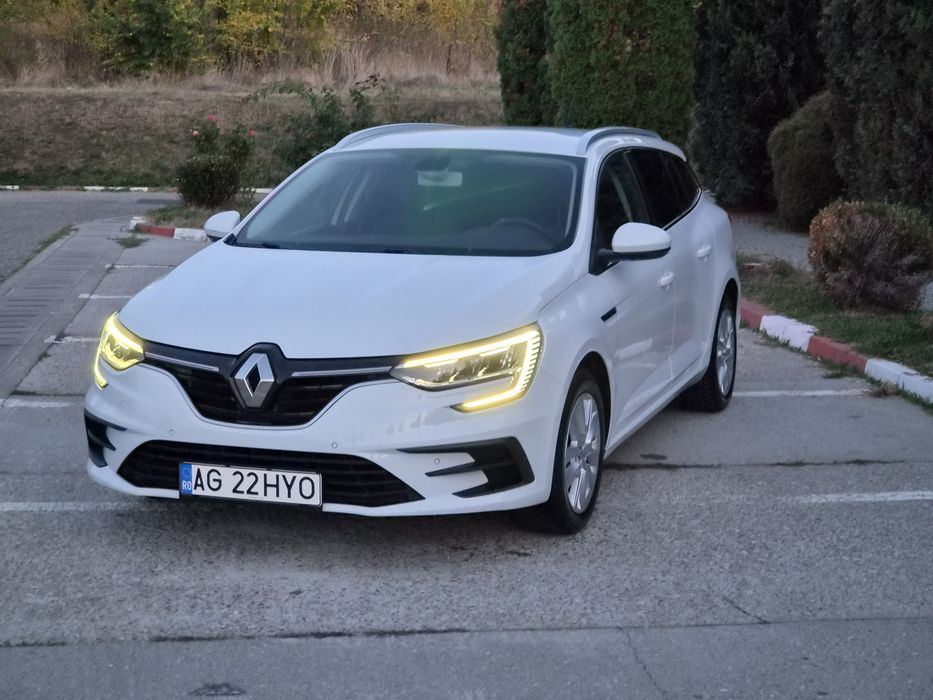 RENAULT Megane 2022 — imagine 3