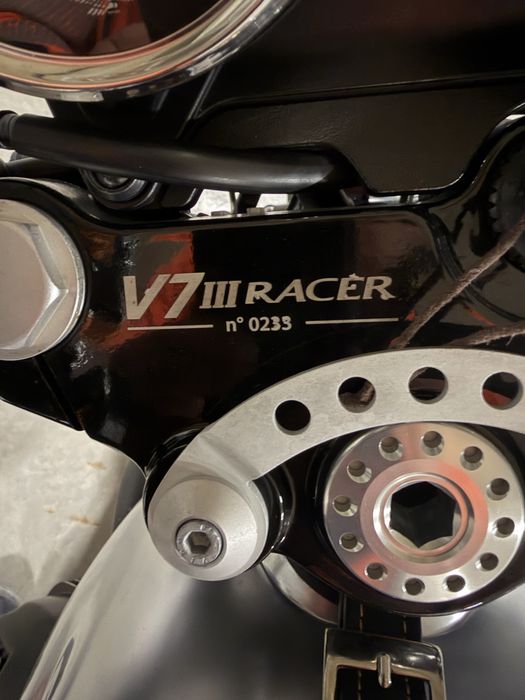 Moto Guzzi V7 III Racer | Öhlins | Brembo | Numbered edition