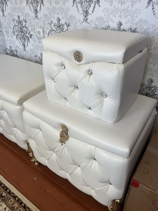 Сундуки б/у 3 штуки.