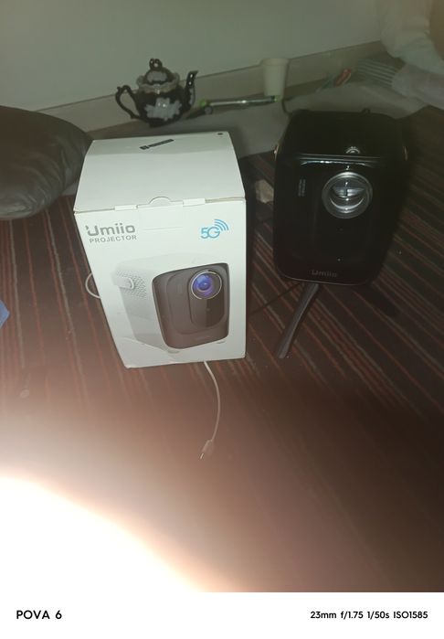 Проектор umiio недовно купил теперь продам