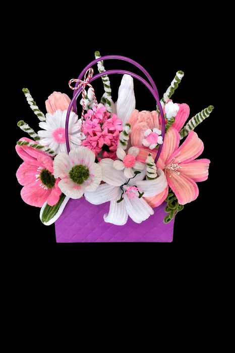 Aranjament floral din sârmă plușată