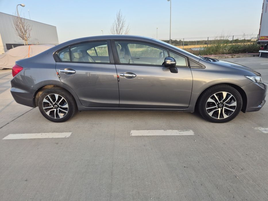 Honda Civic 1.8 i-VTEC 141 CP Automată Gpl