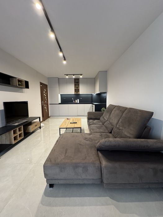 Дава се под наем Двустаен апартамент в ж.Зоопарк - 75 кв.м за 687.99 € - Снимка #5