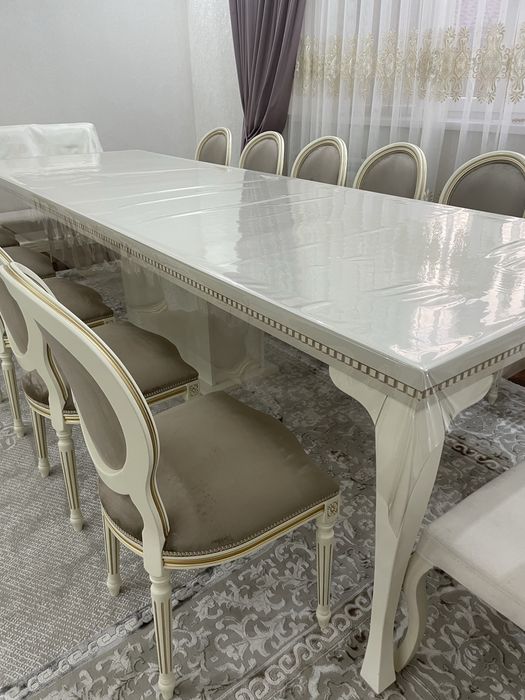 Стол стулья почти новые