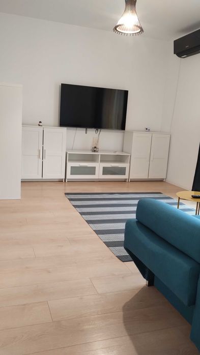 PROPRIETAR ofer spre inchiriere un studio superb cu piscina in Complex Atria sector 1 Bucuresti