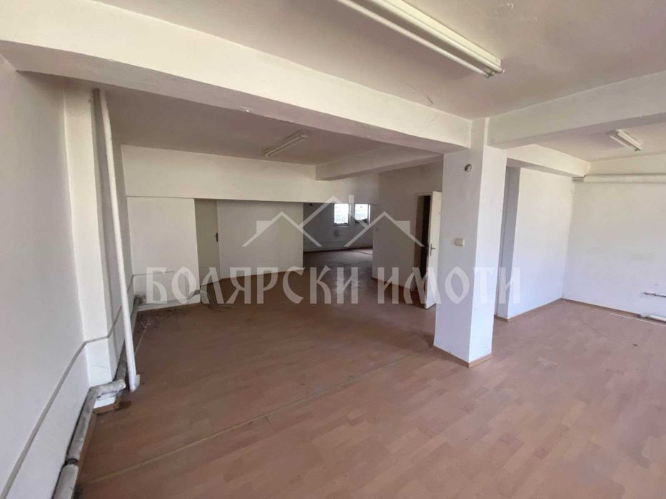 Продава се Магазин в Велико Търново, Света гора - 345 кв.м за 900 €/кв.м - Снимка #9