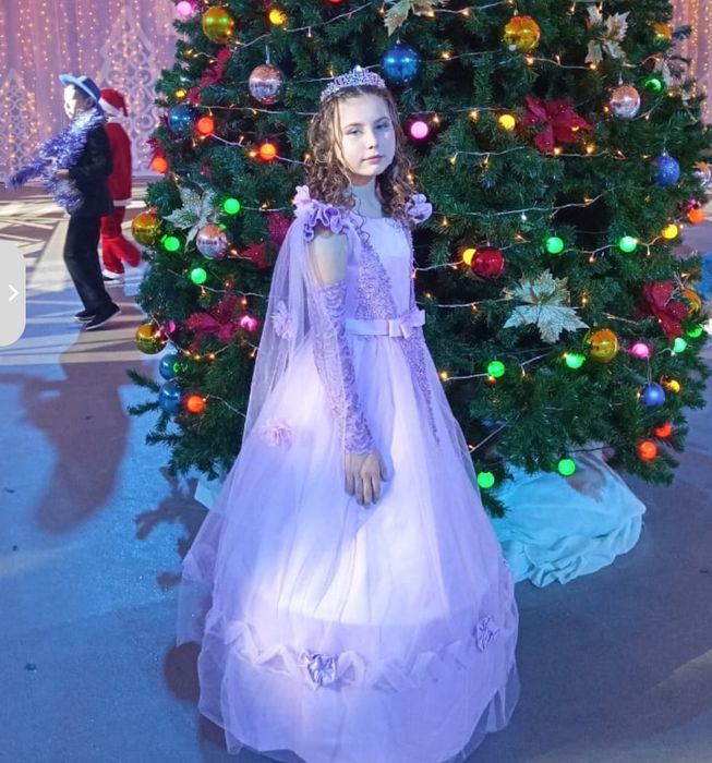 Продам шикарное сереневое платье