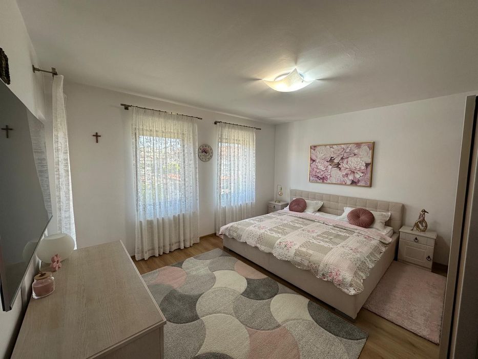 Casa tip duplex in Floresti, zona Terra