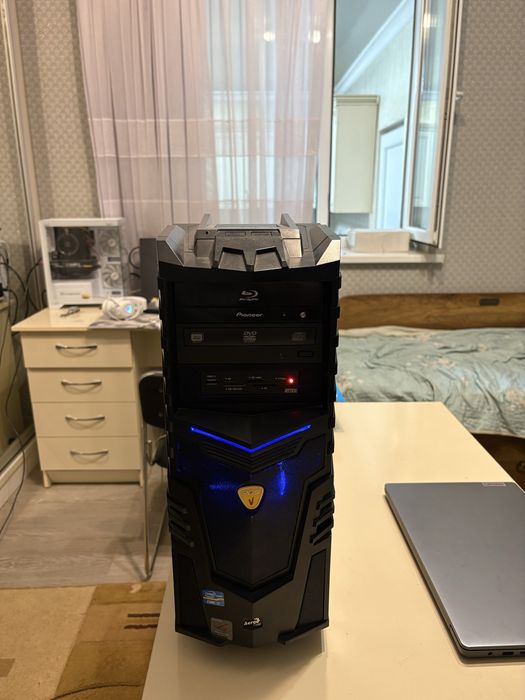 ПК / Intel Core i7 / Блок Huntkey 500W / Корпус AeroCooL