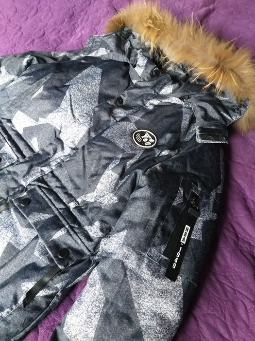 Продам куртку на мальчика