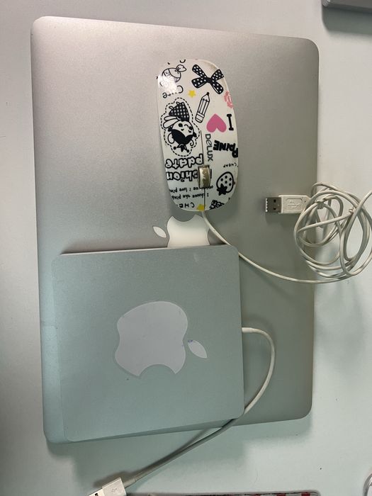 Macbook air 13 inch 2011